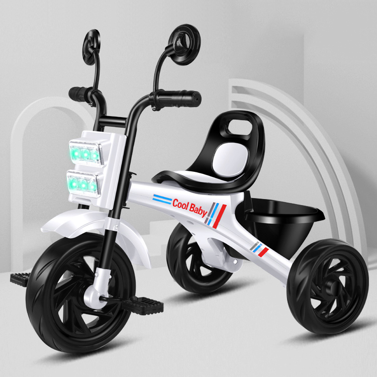 Children lightweight pedal riding tricycle with light and music/Baby ride on tricycle