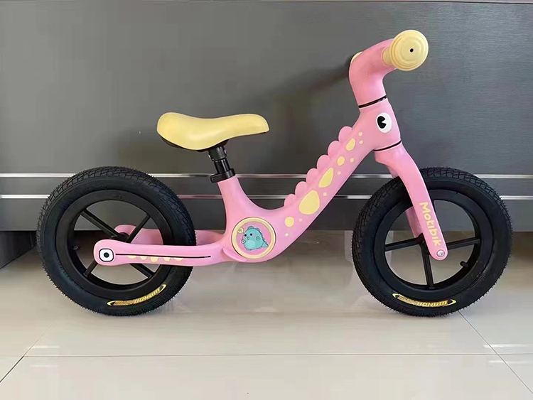 Factory wholesale Promotional Cute balancing Balance Bike Ride On Car For Kids Children Scooter toys