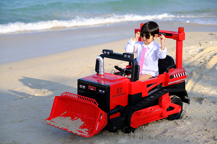 Mini Electric Excavator with Remote Control For Children