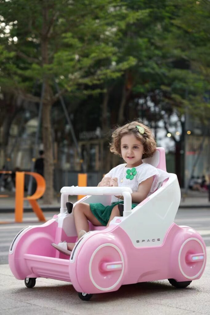 New Design New Fashion Children's Electric Toy Car, Remote Control Of Children's toys with dinner plates